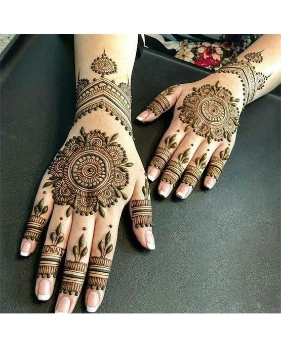 Flowing Contrast Simple Full Hand Mehndi Design Blend Flowing Contrast Simple Full Hand Mehndi Design Blend